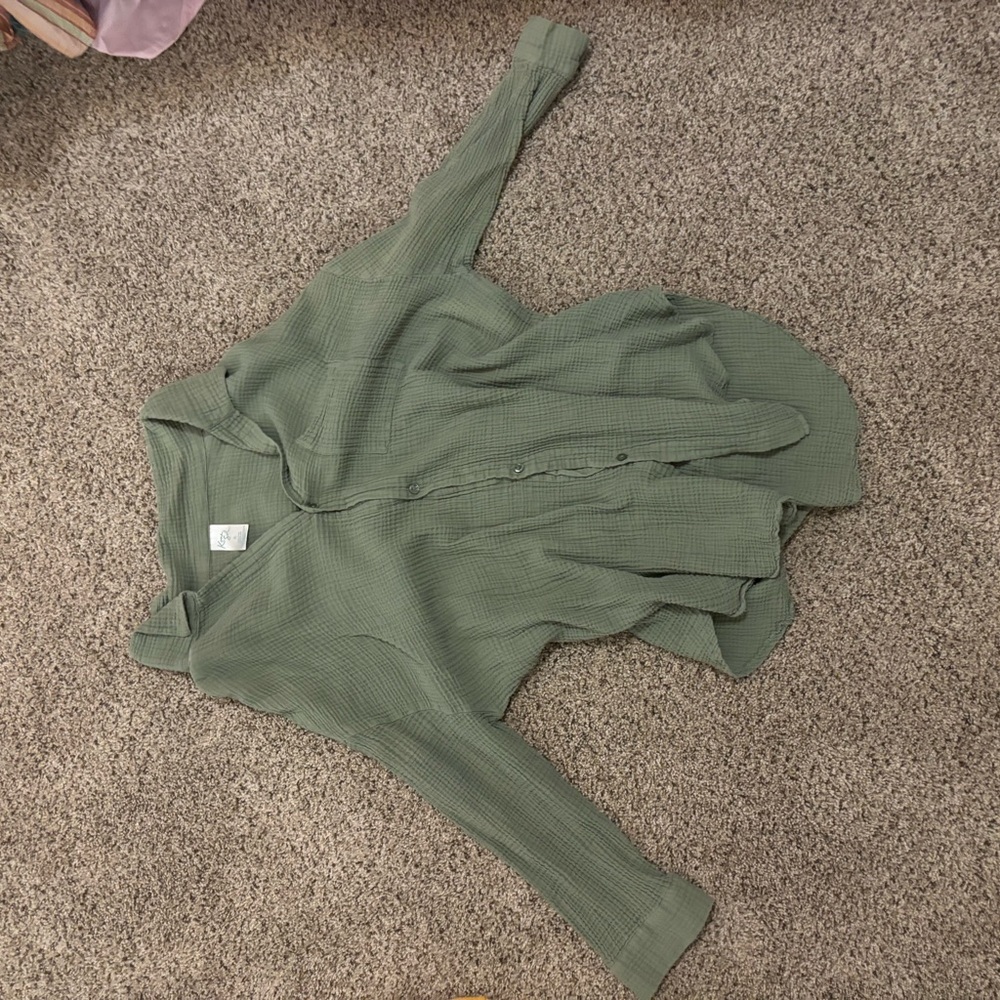 Kona Sol Green Button Down Shirt